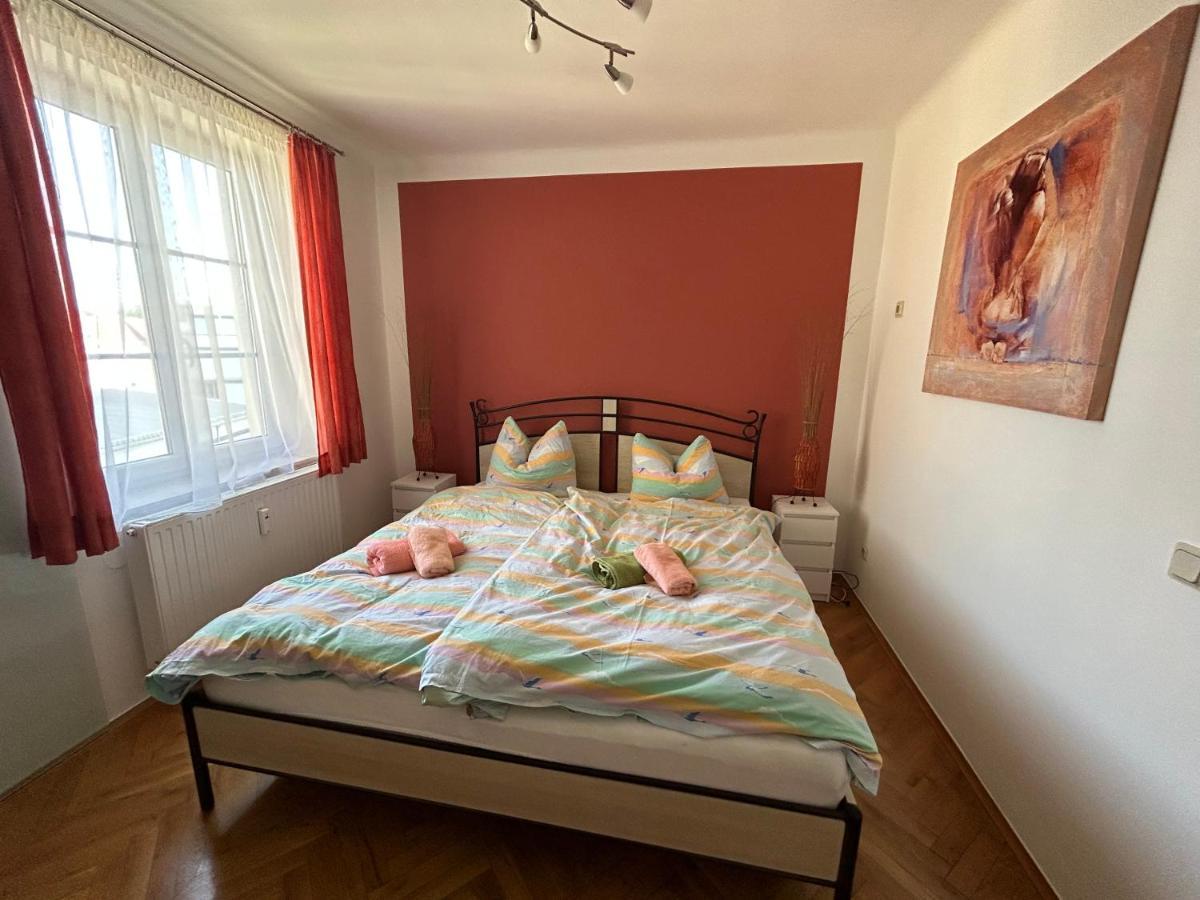 Grosse Ferienwohnung Klagenfurt am Woerthersee Buitenkant foto